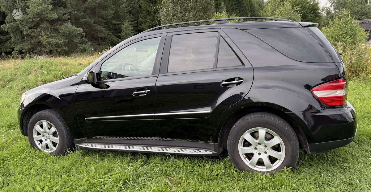 Mercedes-Benz ML320 2006 — engine 2987 cm³, 224 HP (165kW)