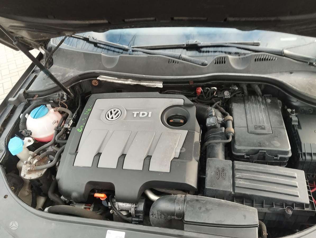Volkswagen Passat 2011 — photo 5