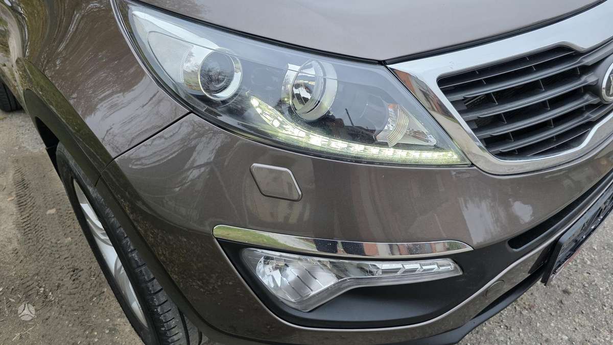 Kia Sportage 2012 — photo 11