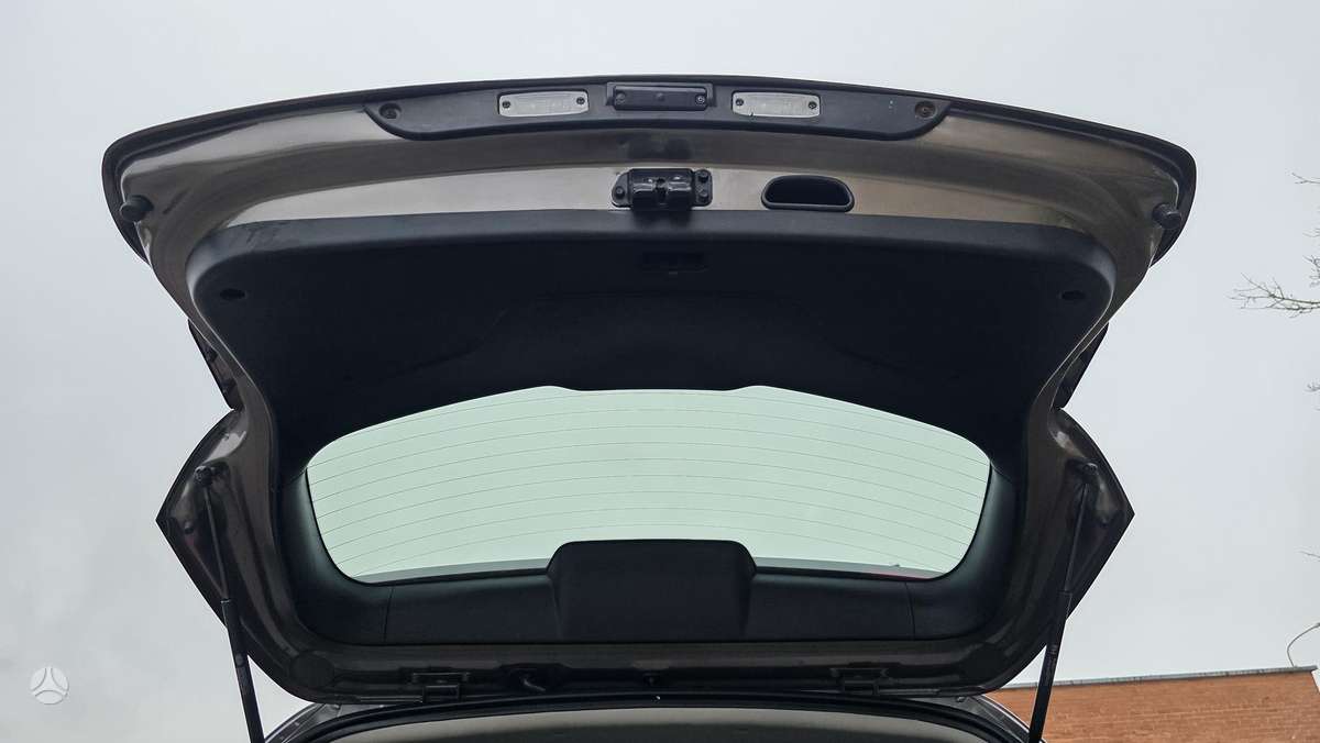 Kia Sportage 2012 — photo 36