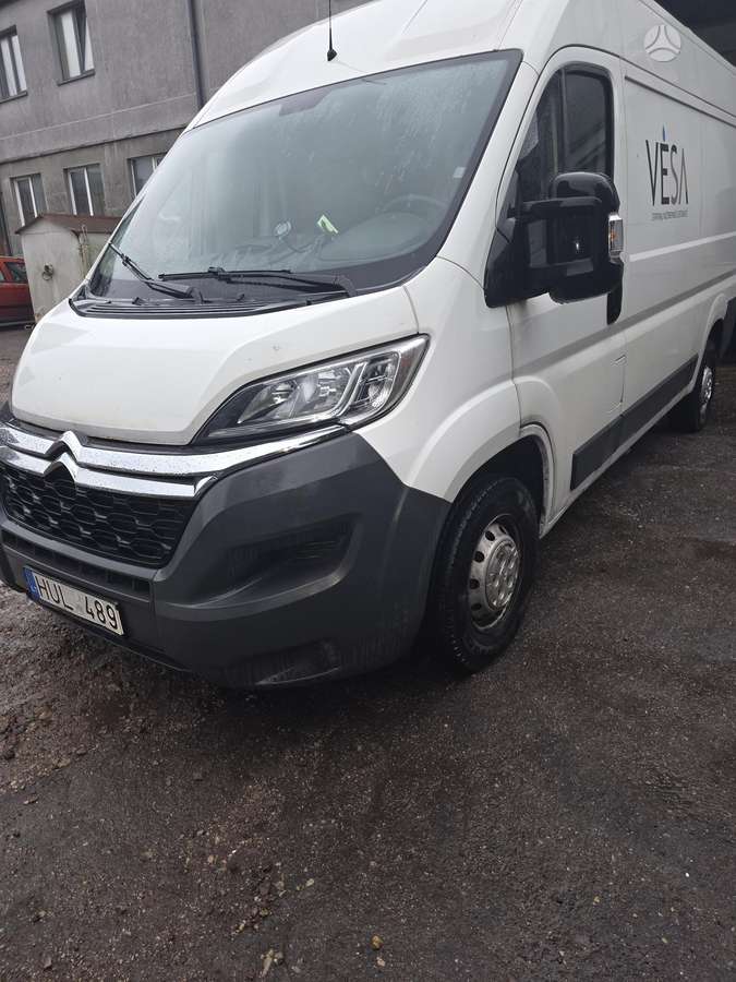 Citroen Jumper 2015 — rear view