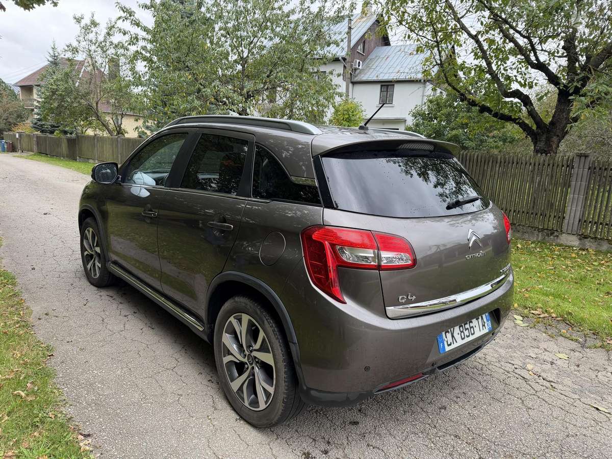 Citroen C4 2012 — двигун 1798 cm³, 150 HP (110kW)