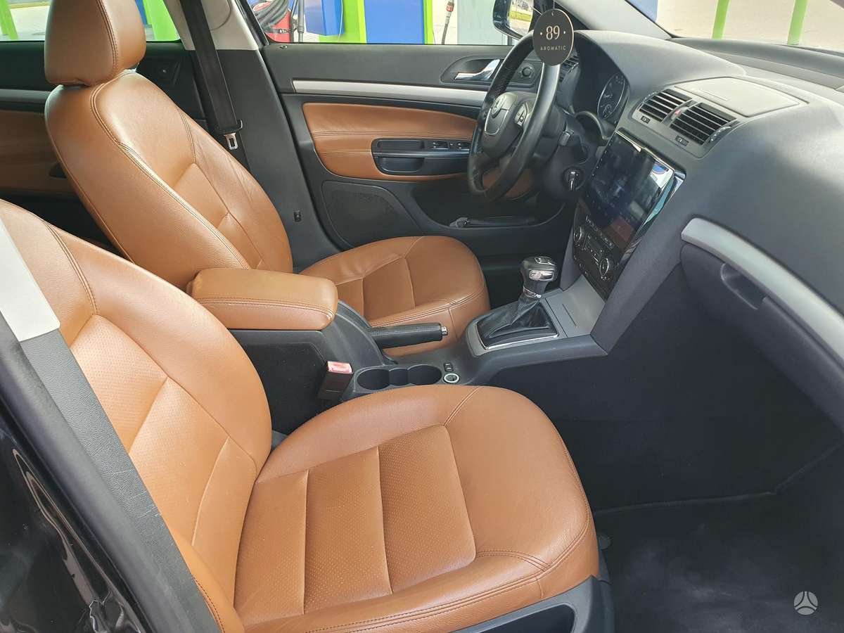 Skoda Octavia 2011 — photo 9