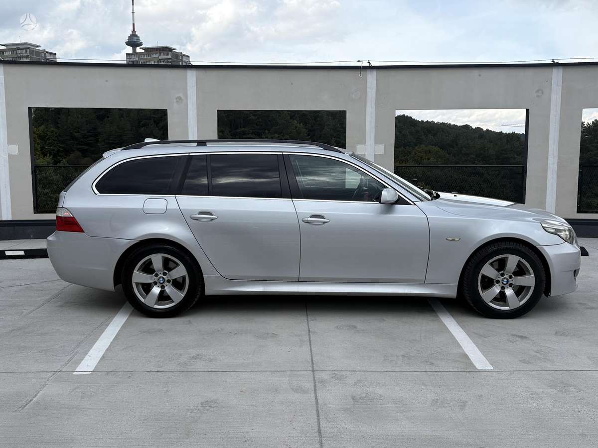 BMW 530 2007 — engine 2993 cm³, 235 HP (173kW)