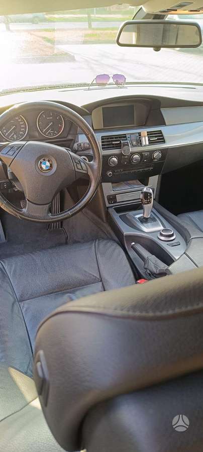 BMW 525 2008 — photo 10