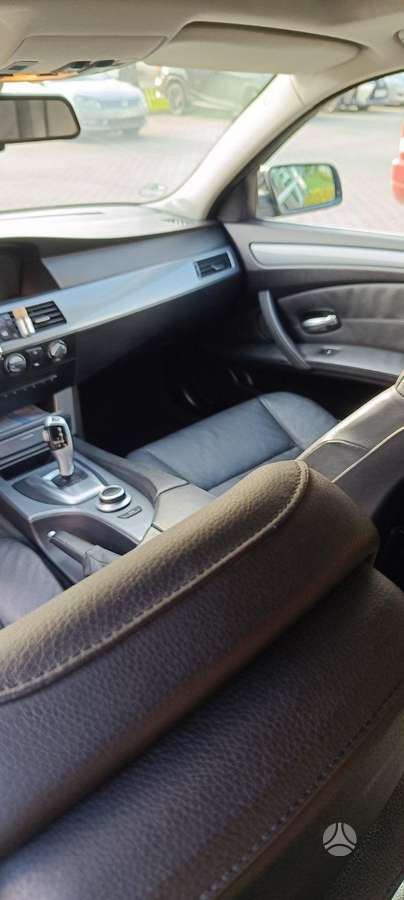 BMW 525 2008 — photo 12