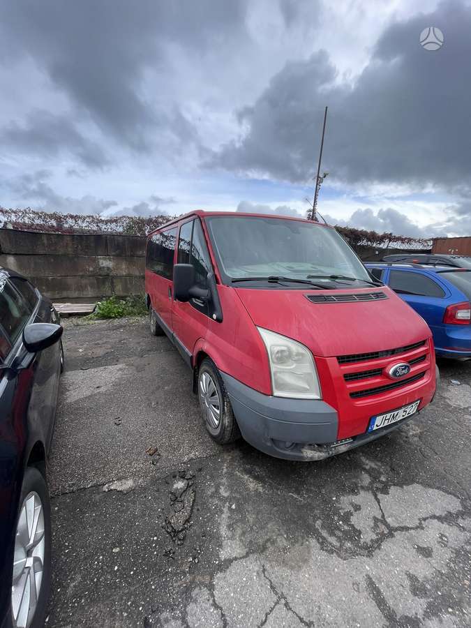 Ford Transit 2011 — салон