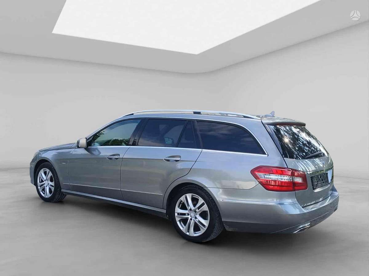 Mercedes-Benz E220 2012 — photo 5