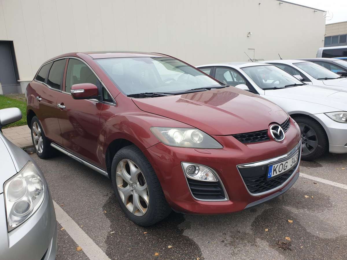 Mazda CX-7 2009 — салон