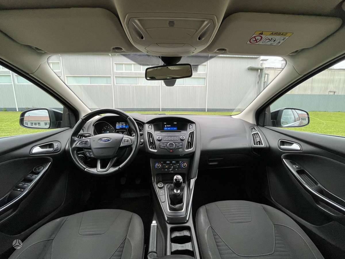 Ford Focus 2015 — photo 13