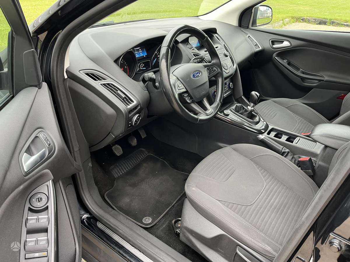 Ford Focus 2015 — photo 7