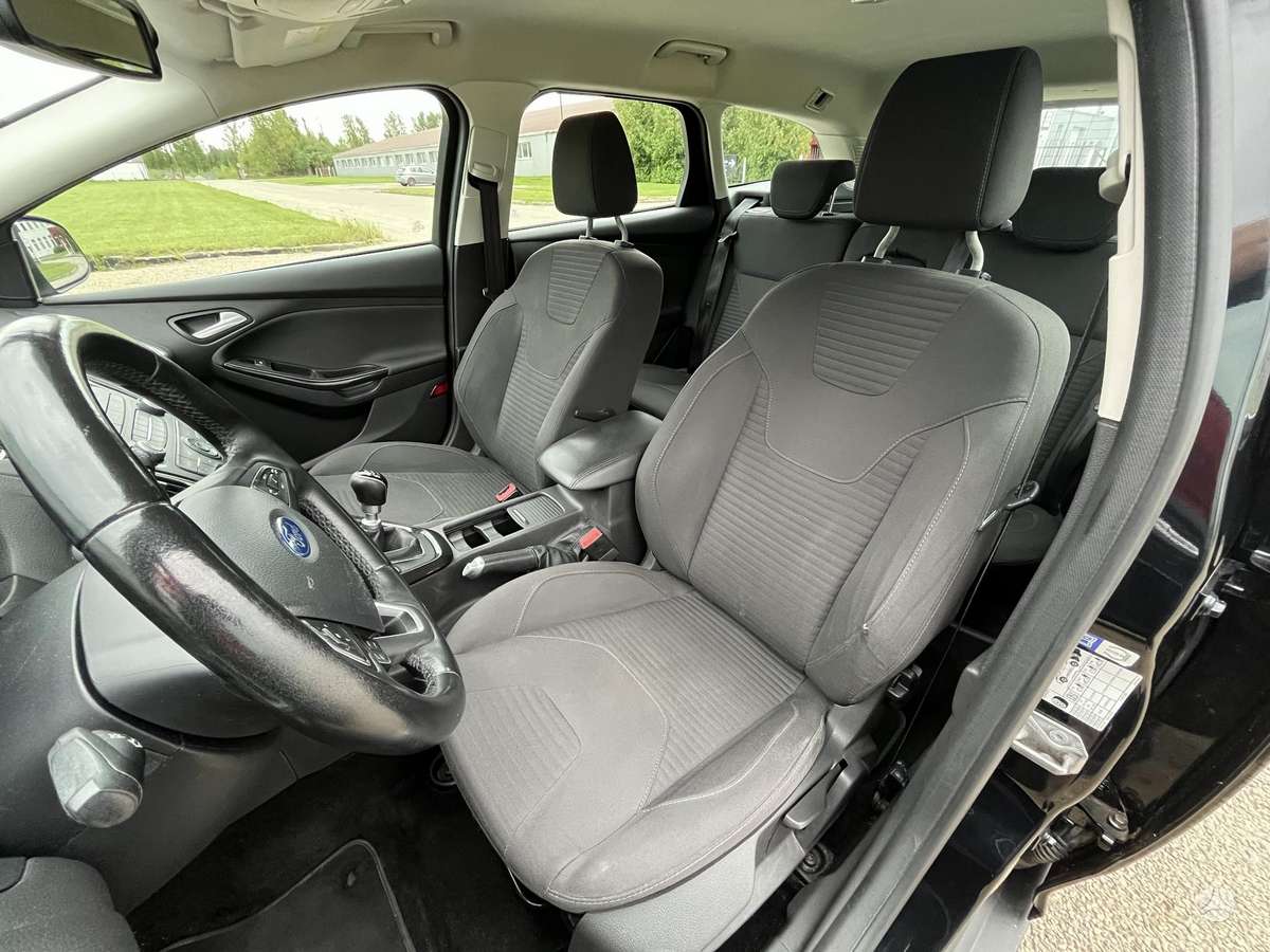 Ford Focus 2015 — photo 8