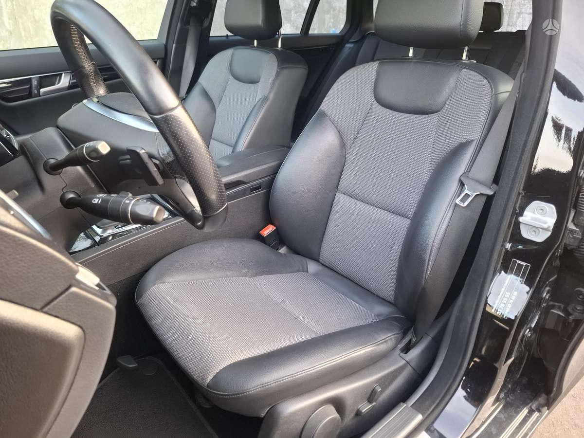 Mercedes-Benz C250 2011 — photo 13