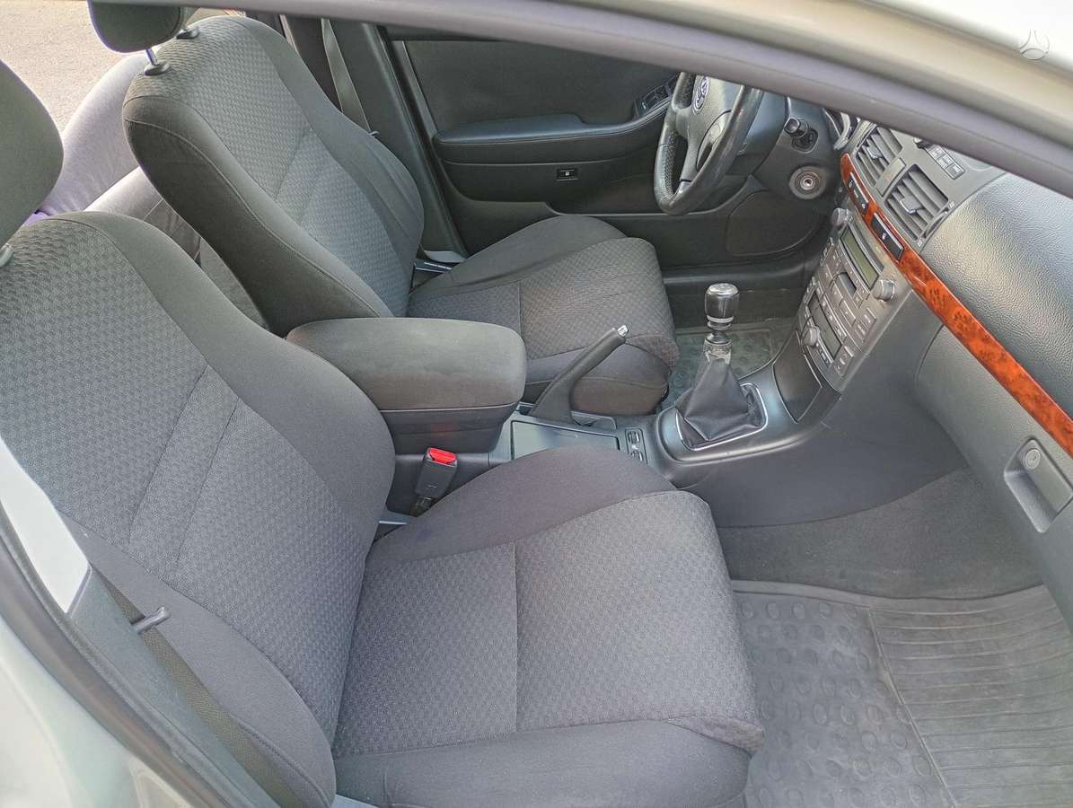 Toyota Avensis 2006 — photo 17