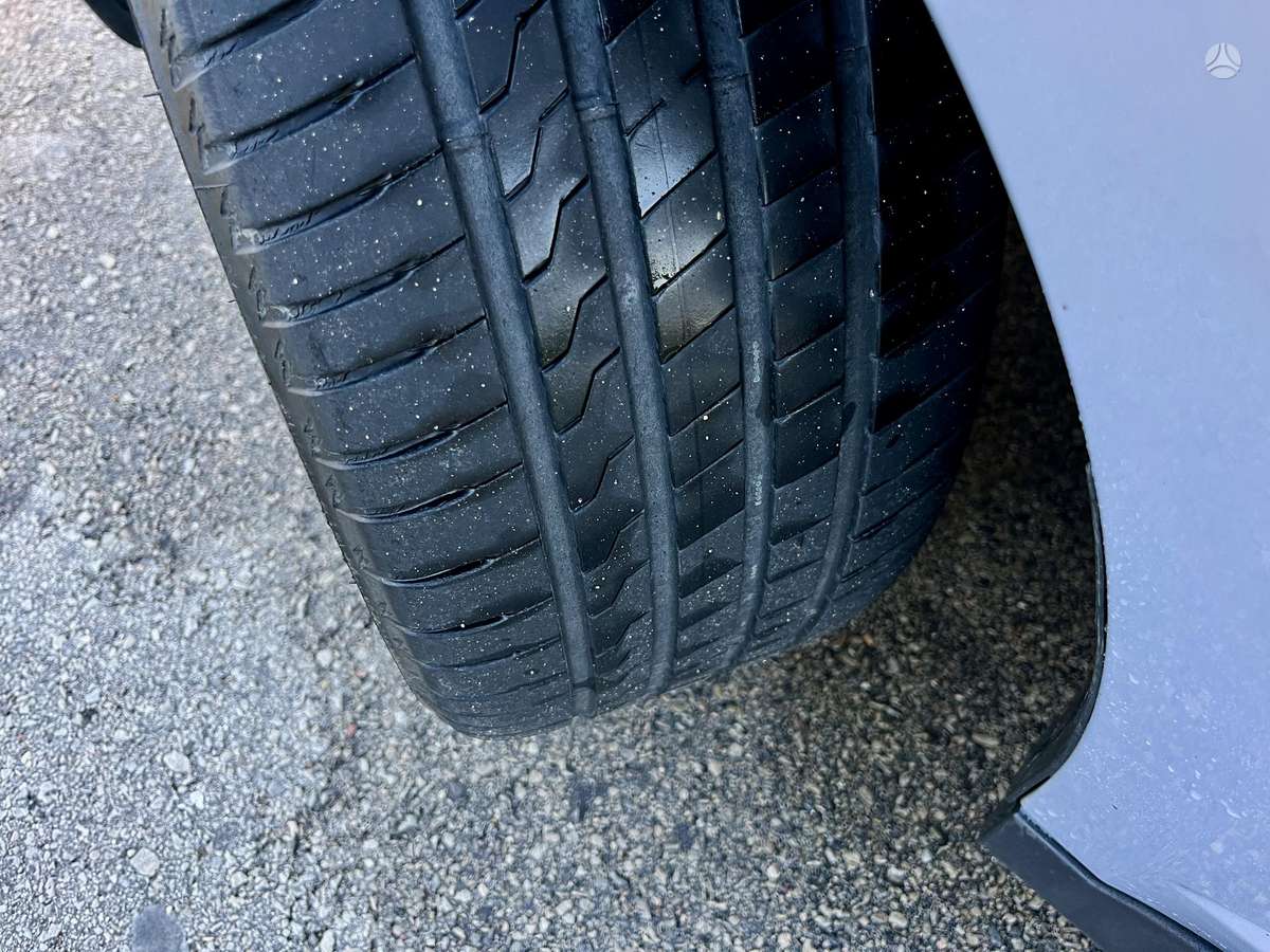 Ford Grand 2010 — photo 18