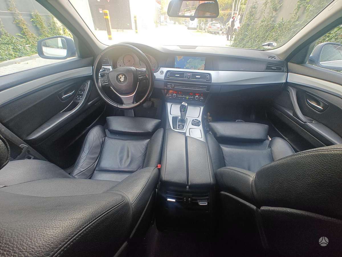 BMW 520 2012 — photo 10