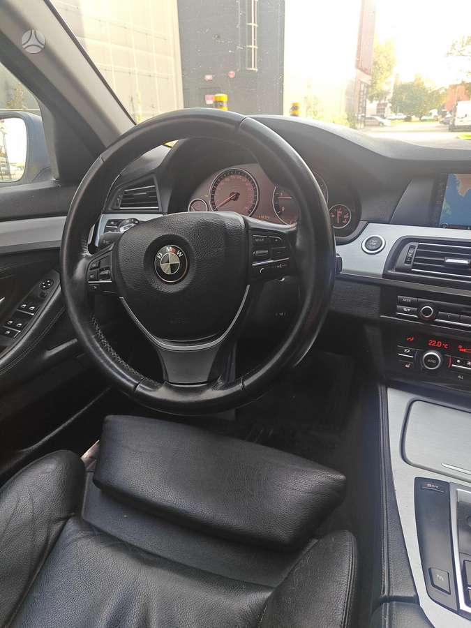 BMW 520 2012 — photo 11