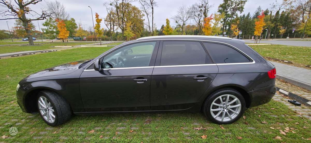 Audi A4 2009 — photo 13