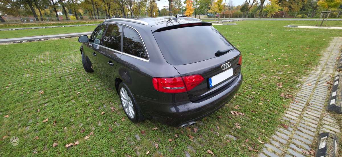 Audi A4 2009 — photo 15
