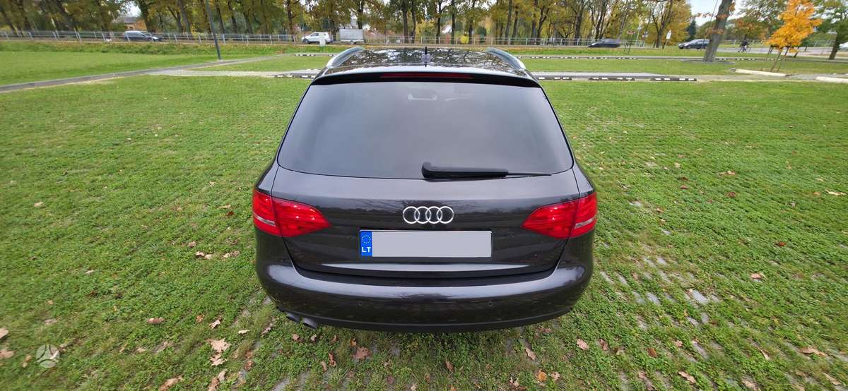 Audi A4 2009 — photo 17