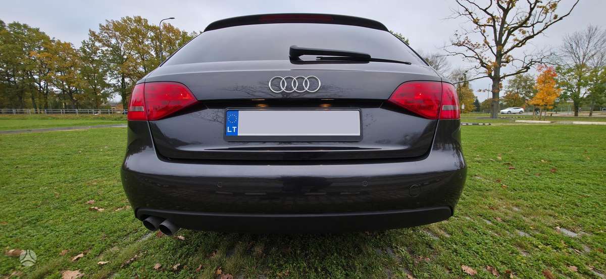 Audi A4 2009 — photo 18