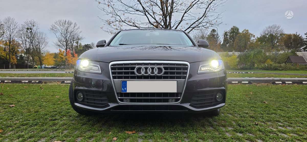 Audi A4 2009 — rear view