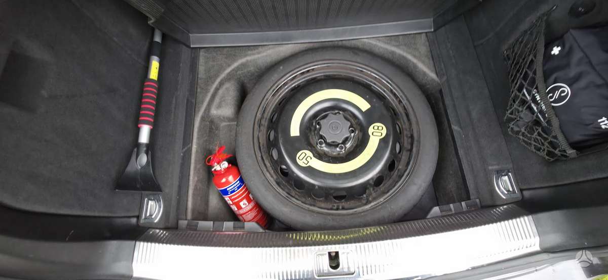 Audi A4 2009 — photo 20