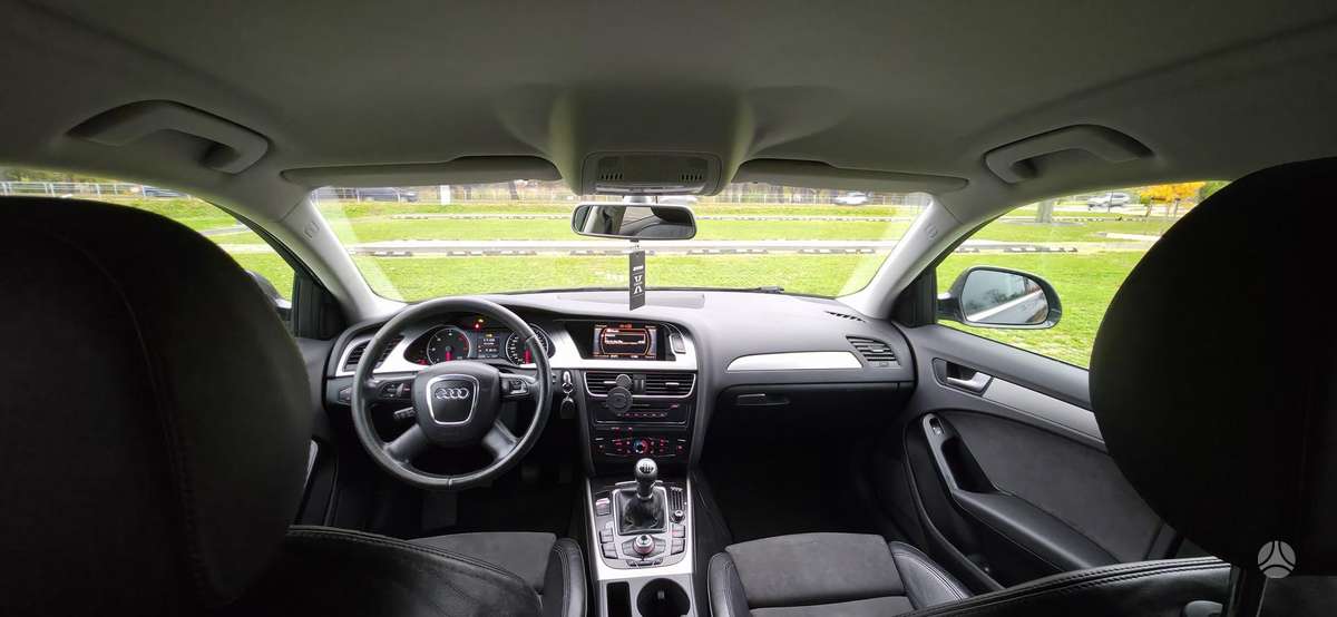 Audi A4 2009 — photo 22