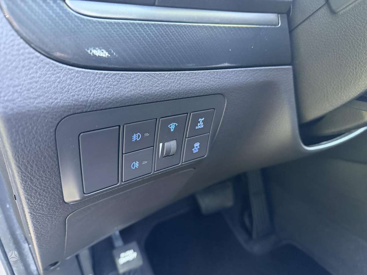 Hyundai Santa 2011 — photo 23