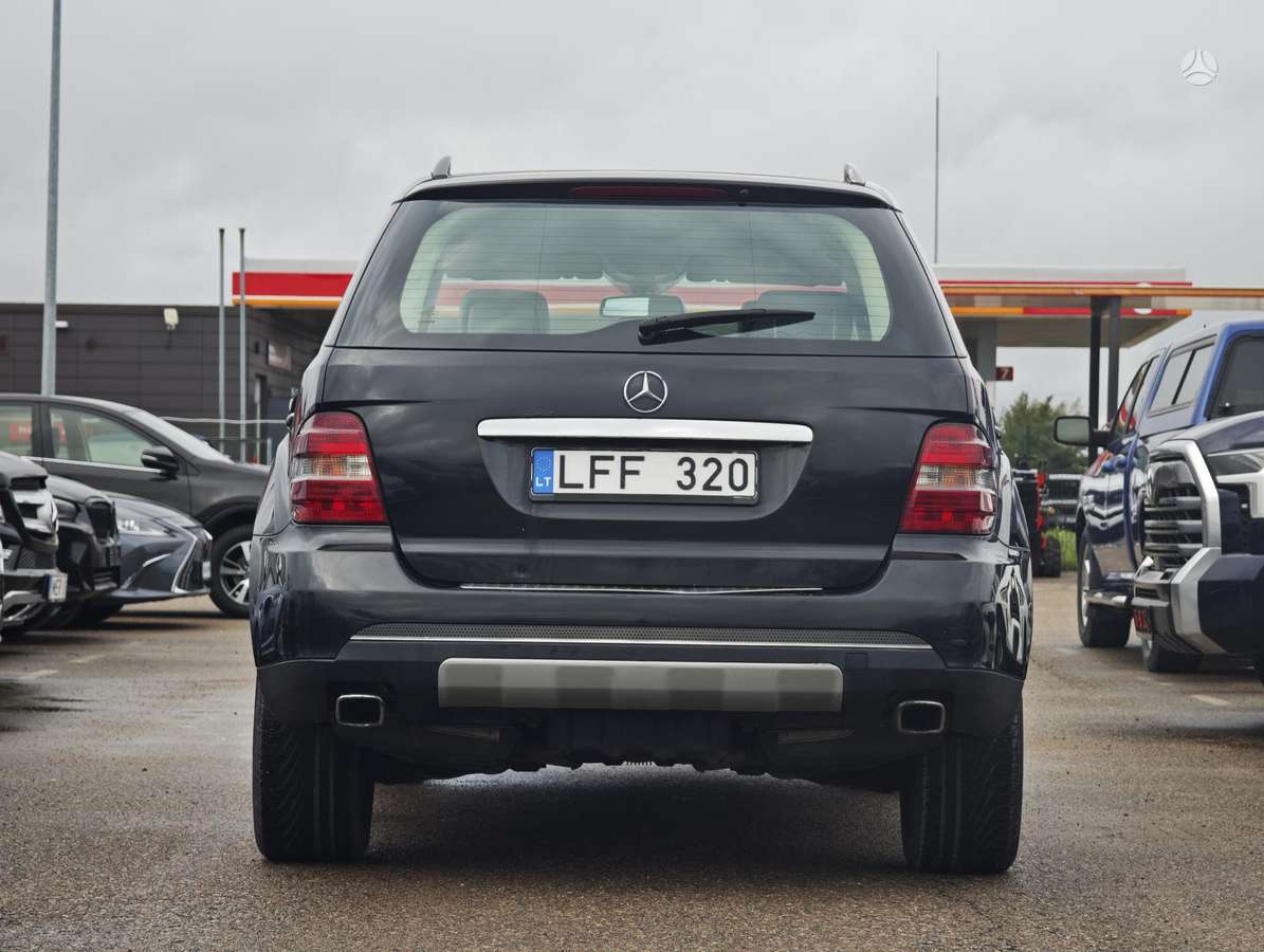 Mercedes-Benz ML320 2005 — photo 6