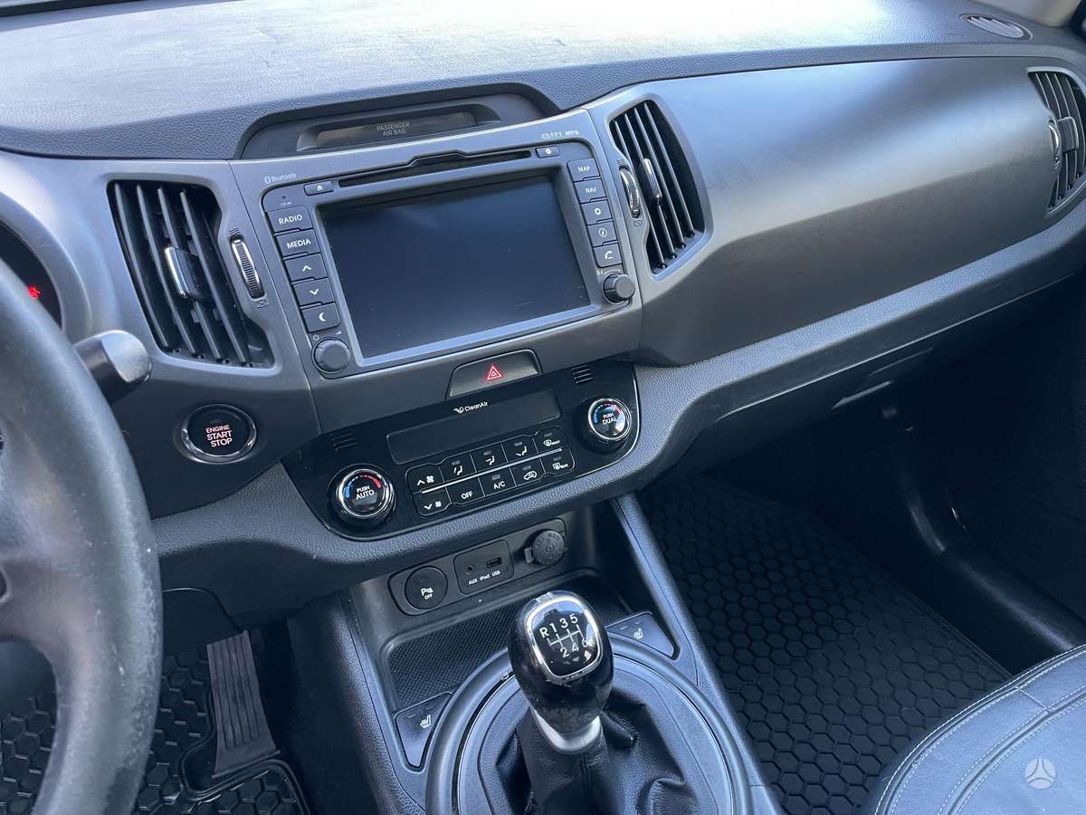 Kia Sportage 2011 — photo 15