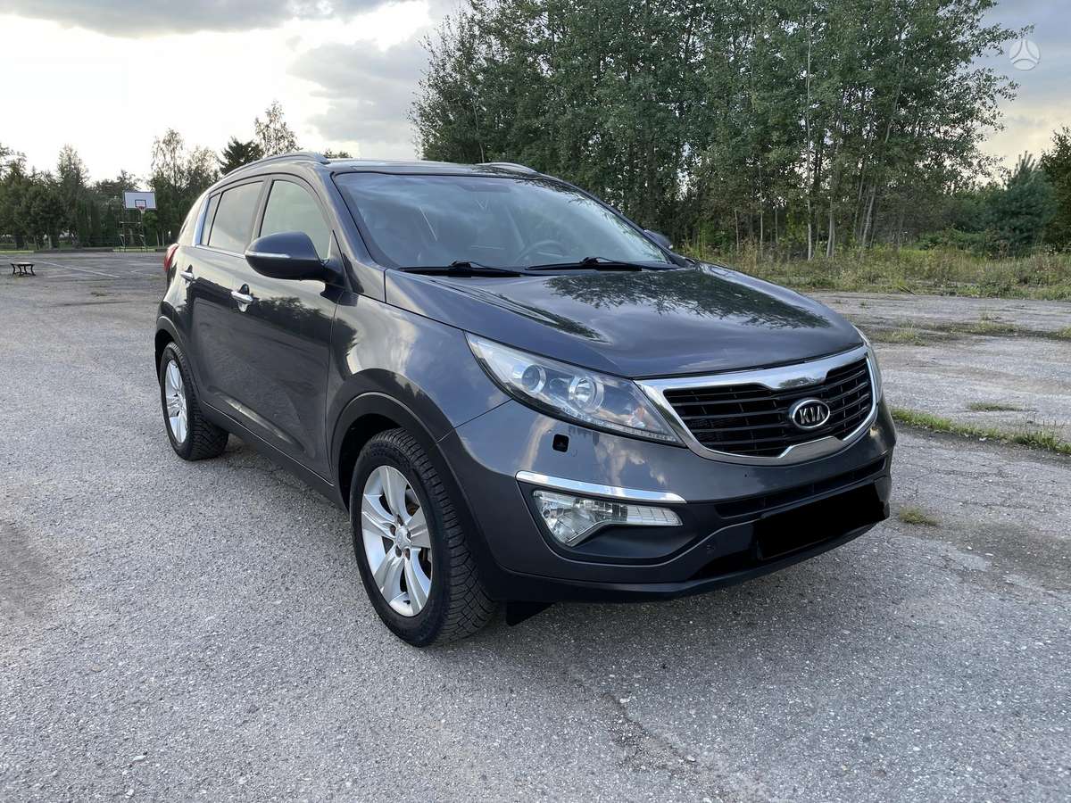 Kia Sportage 2011 — interior