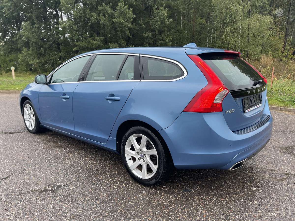 Volvo V60 2014 — фото 14