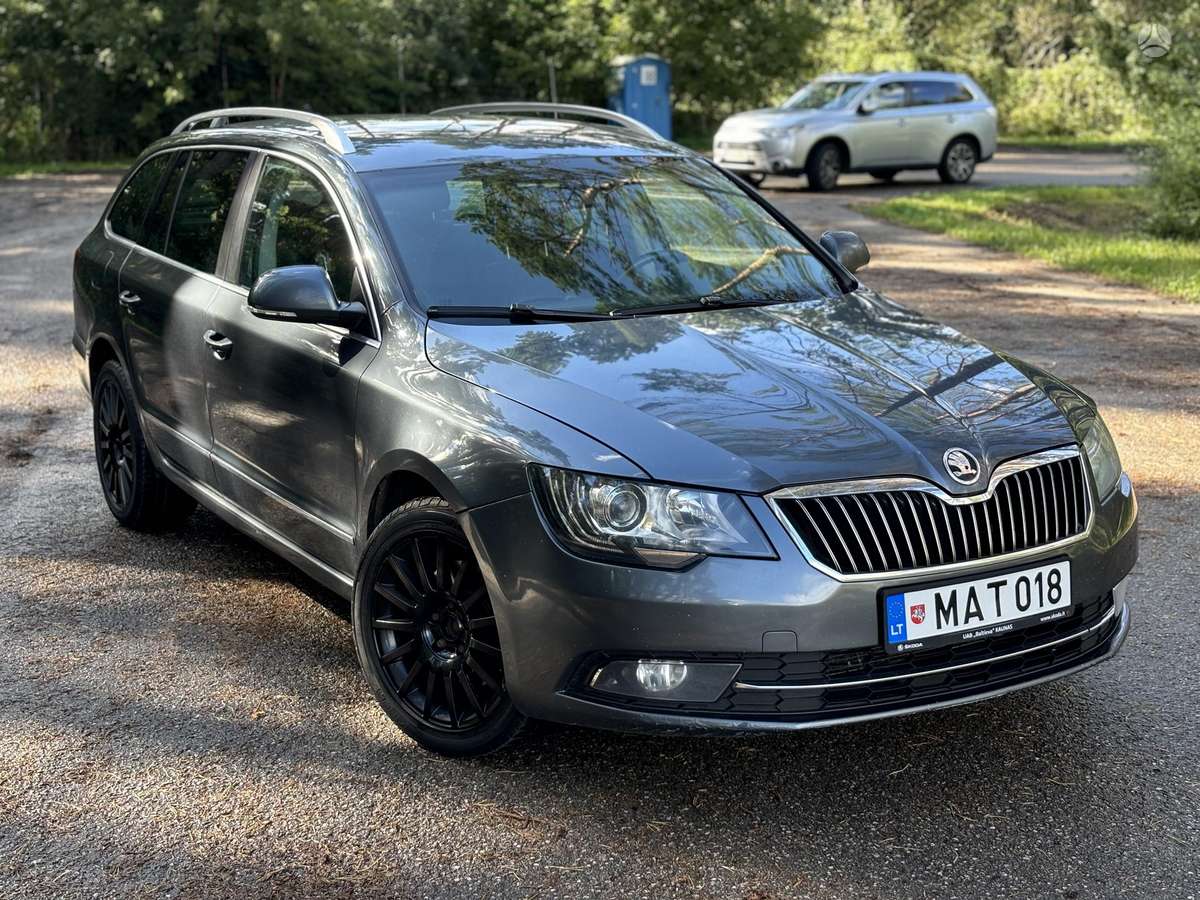 Skoda Superb 2015 — interior