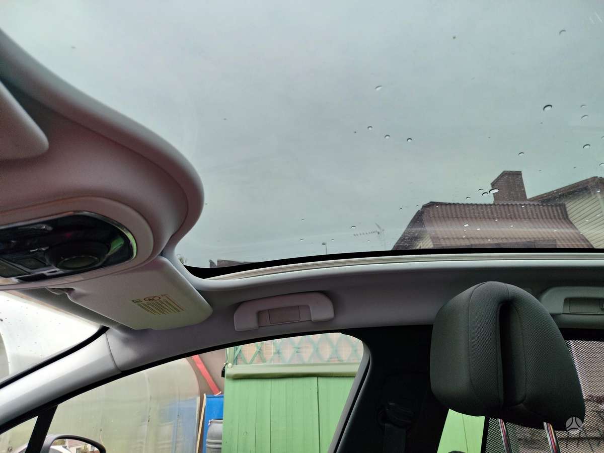 Peugeot 508 2011 — photo 15