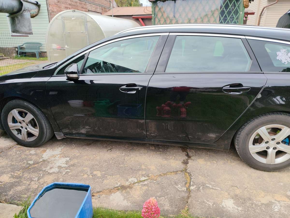 Peugeot 508 2011 — rear view