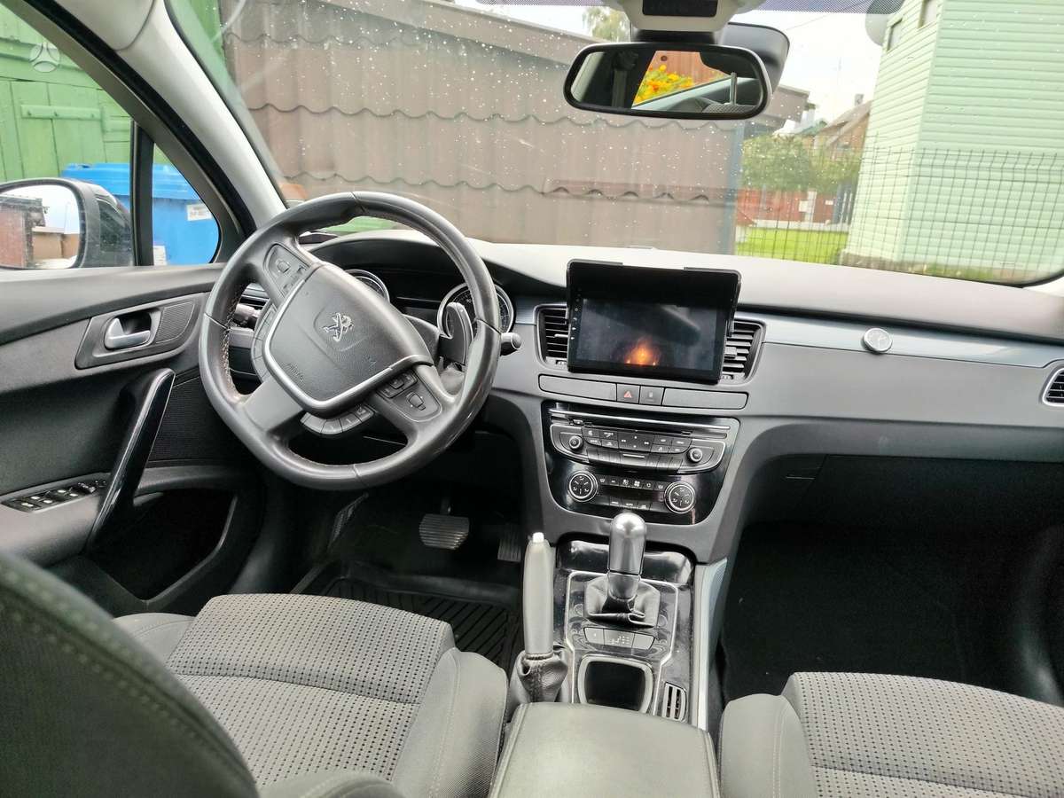 Peugeot 508 2011 — photo 9