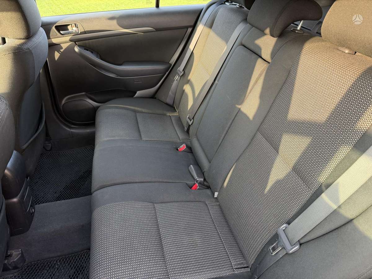 Toyota Avensis 2006 — photo 7