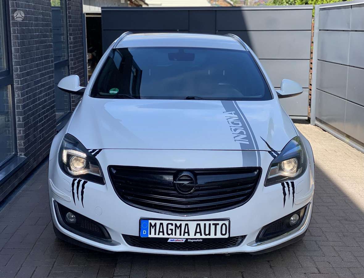 Opel Insignia 2013 — салон