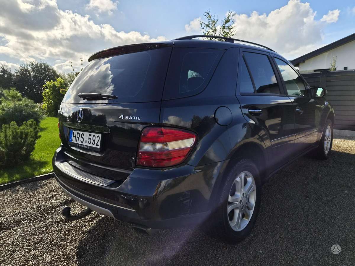 Mercedes-Benz ML320 2005 — photo 6