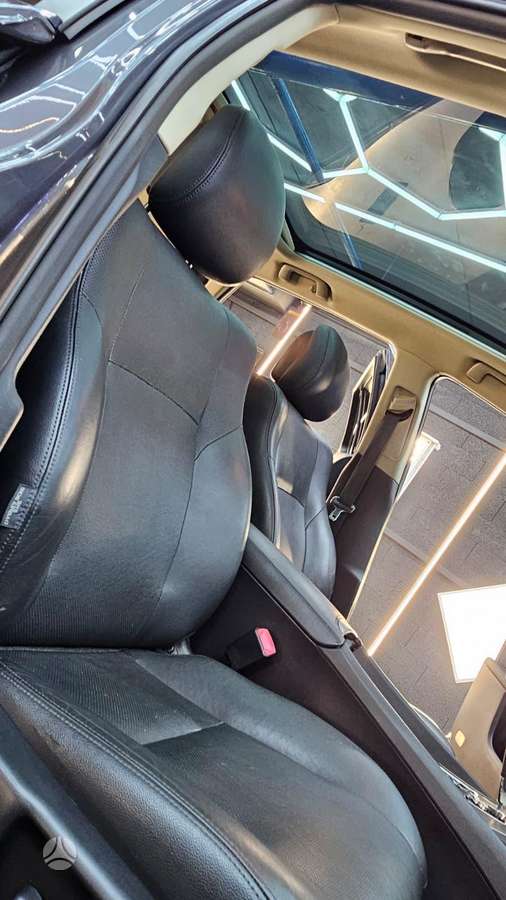 Toyota Avensis 2013 — engine 2200 cm³, 150 HP (110kW)