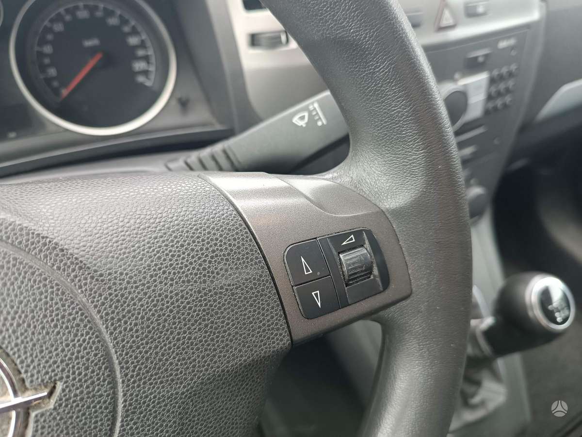 Opel Zafira 2008 — photo 21