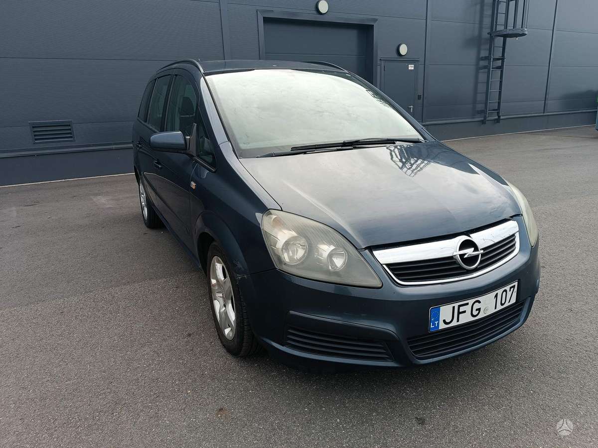 Opel Zafira 2008 — interior