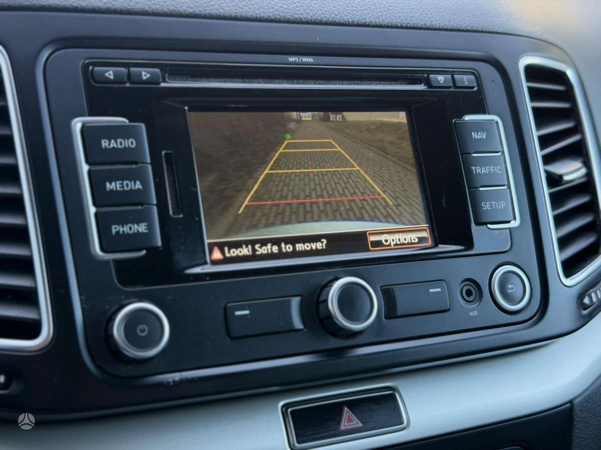 Seat Alhambra 2011 — photo 13