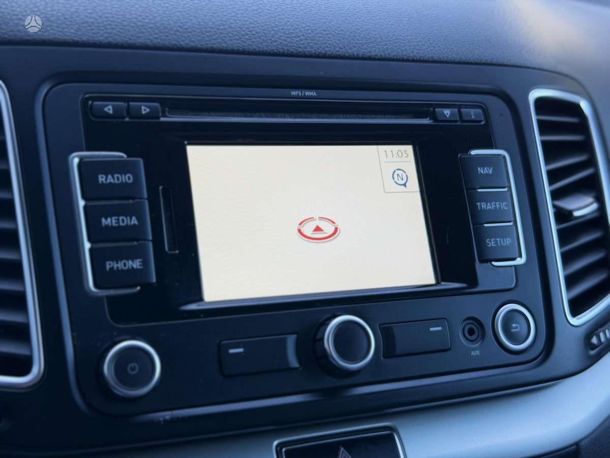 Seat Alhambra 2011 — photo 15
