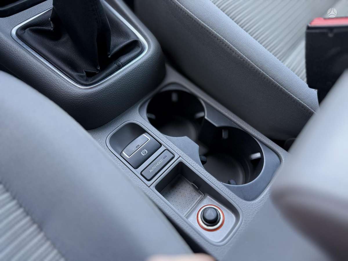 Seat Alhambra 2011 — photo 19
