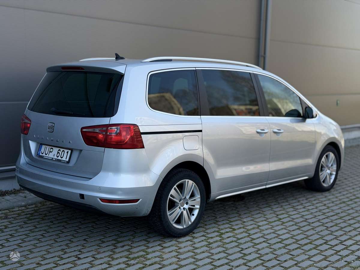 Seat Alhambra 2011 — rear view