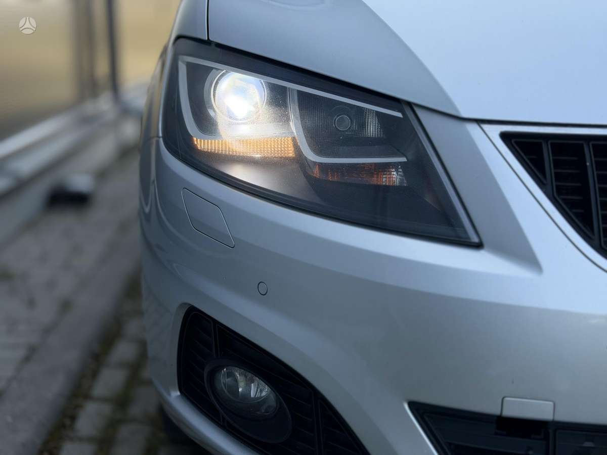Seat Alhambra 2011 — photo 5