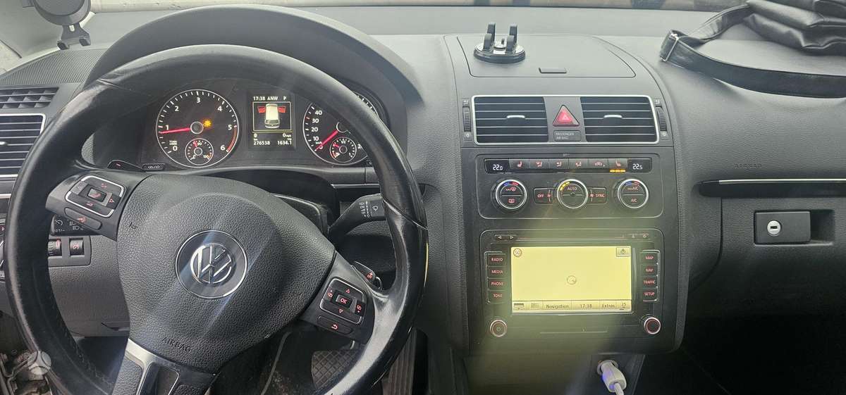 Volkswagen Touran 2015 — photo 6