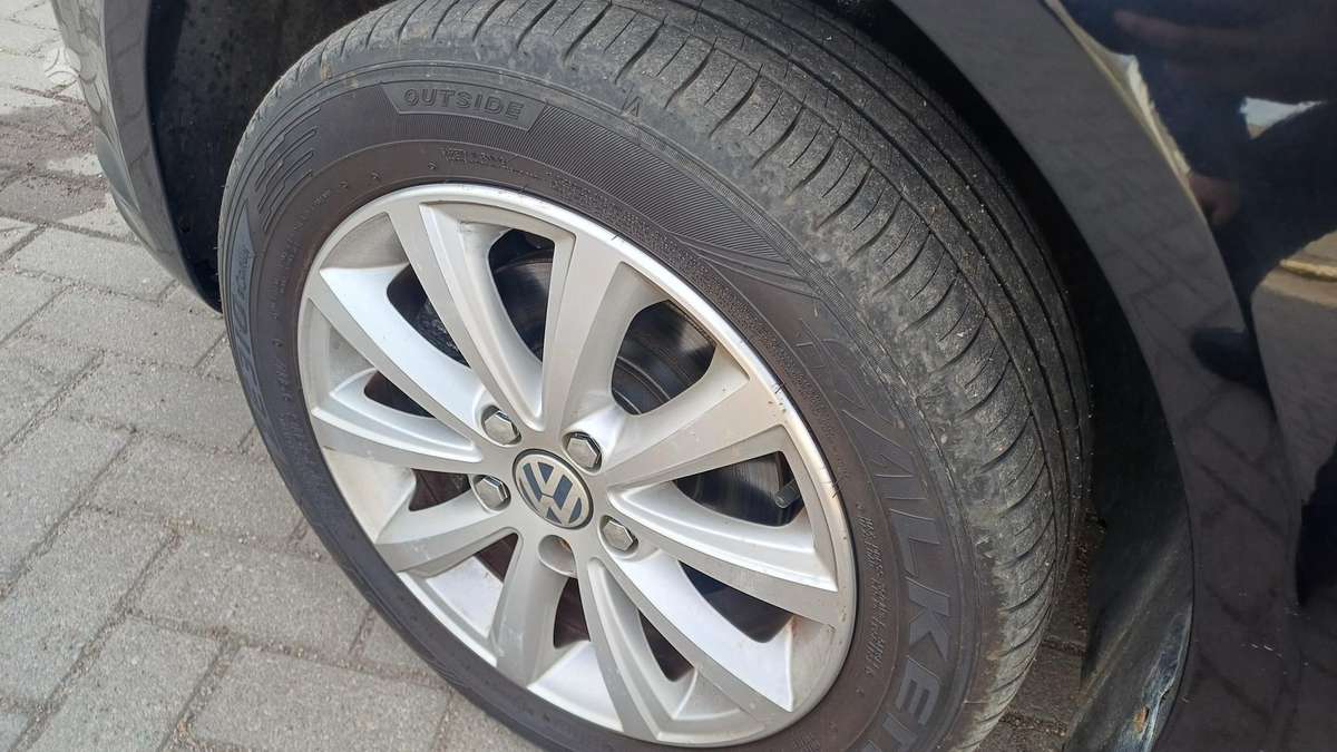 Volkswagen Touran 2013 — photo 15